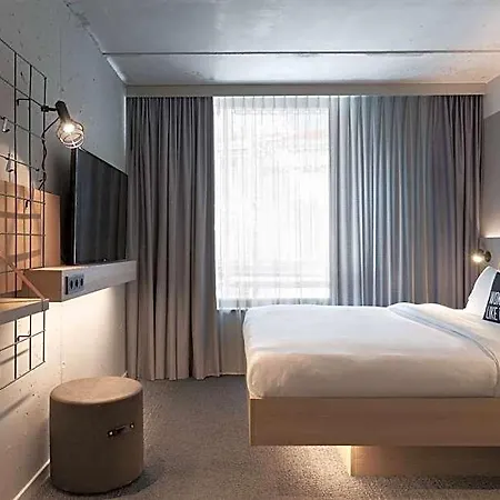 Moxy 3* Lausanne