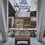 Moxy Ξενοδοχείο