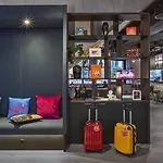 Ξενοδοχείο Moxy 3*