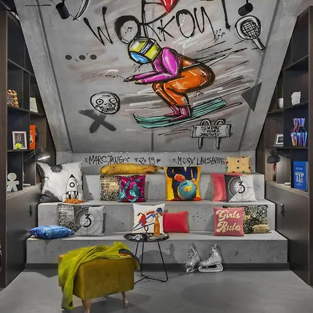 Moxy 3* Λωζάνη